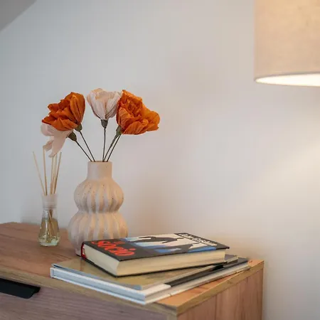 Retreat Downtown Апарт-отель Прага