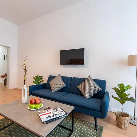 Retreat Downtown Апарт-отель Прага