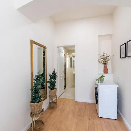 Апарт-отель Retreat Downtown Прага