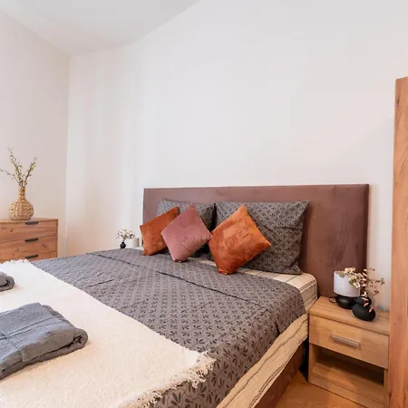 Retreat Downtown Апарт-отель *