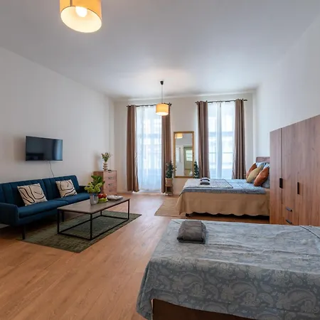 Апарт-отель Retreat Downtown *