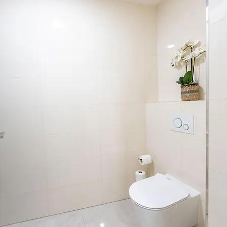 Апарт-отель Retreat Downtown *
