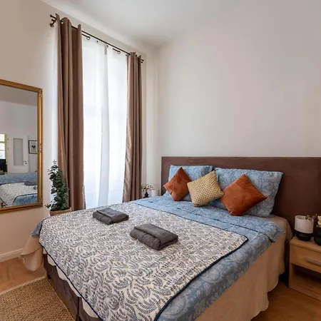 Апарт-отель Retreat Downtown *
